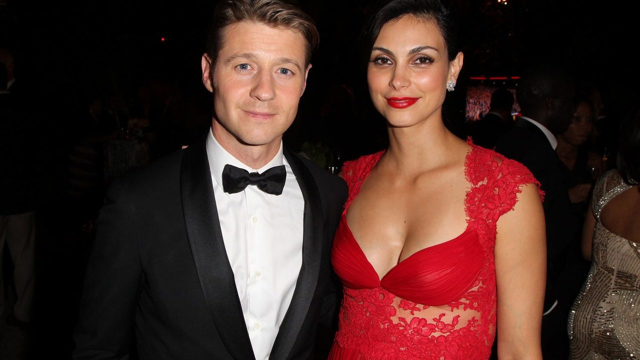 Morena Baccarin with her husband Ben McKenzie Morena Baccarin with her husband Ben McKenzie