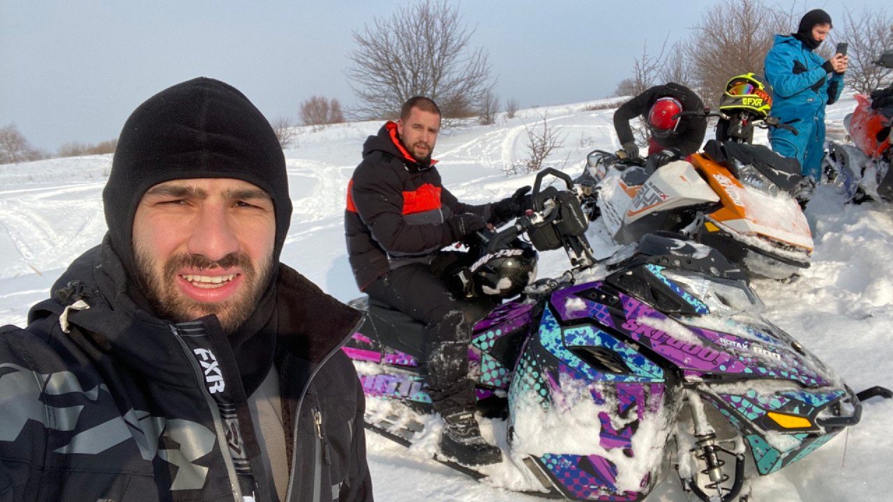 Яков Хачанян с командиром батальона ДНР «Спарта» Владимиром Жогой Яков Хачанян с командиром батальона ДНР «Спарта» Владимиром Жогой