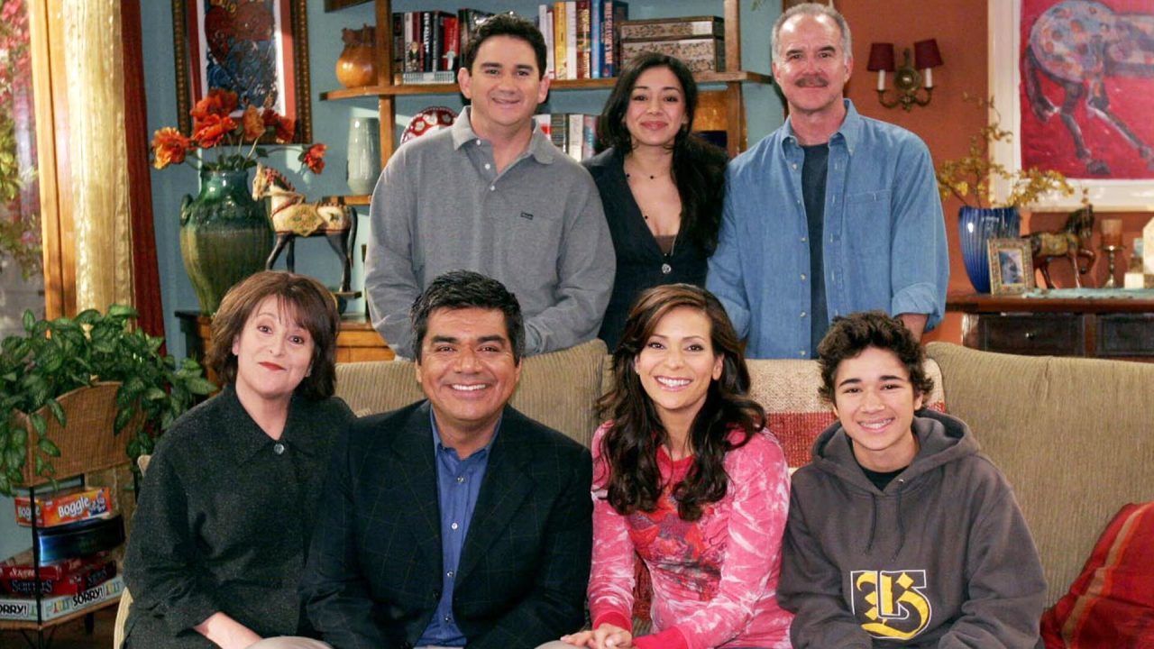 Aimee Garcia (in the upper row, at center) with the co-stars from George Lopez aimee-garcia-with-the-cast-of-george-lopez