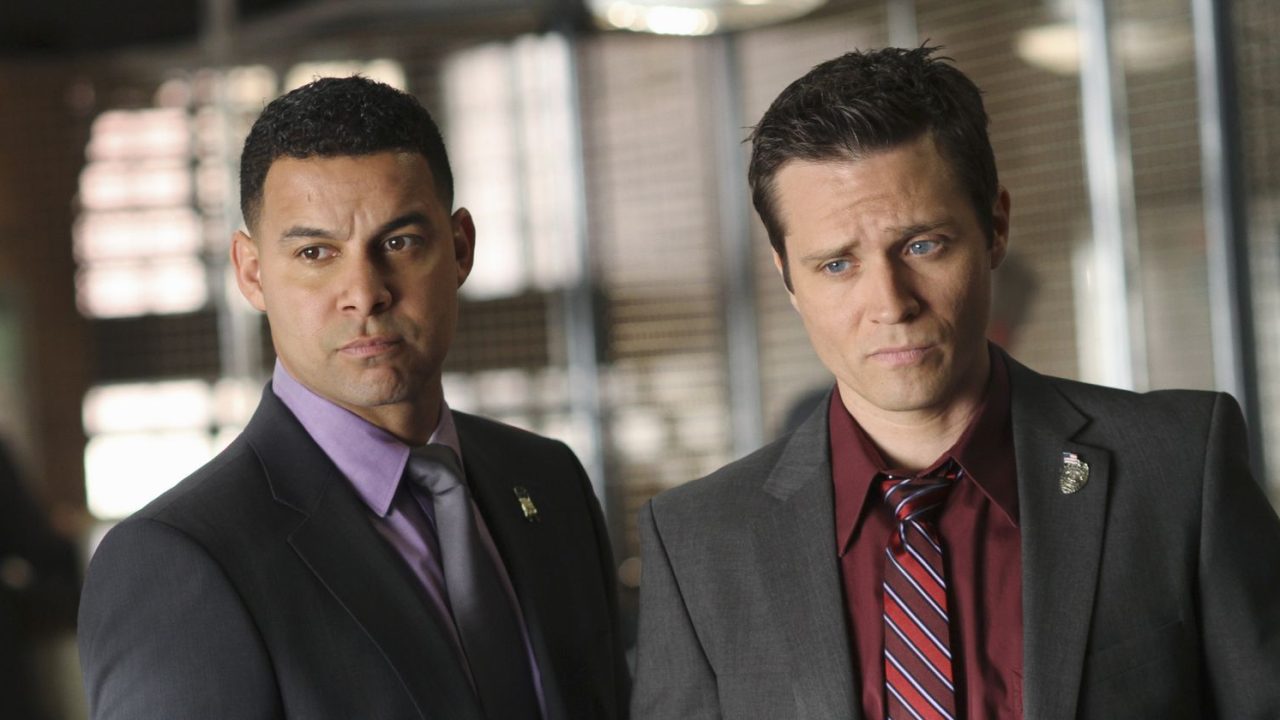 Jon Huertas and Seamus Dever in Castle jon-huertas-and-seamus-dever-in-castle