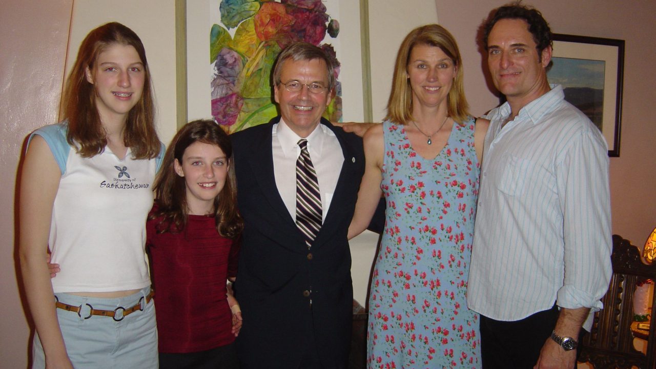 Kim Coates with wife and daughters kim-coates-with-wife-and-daughters