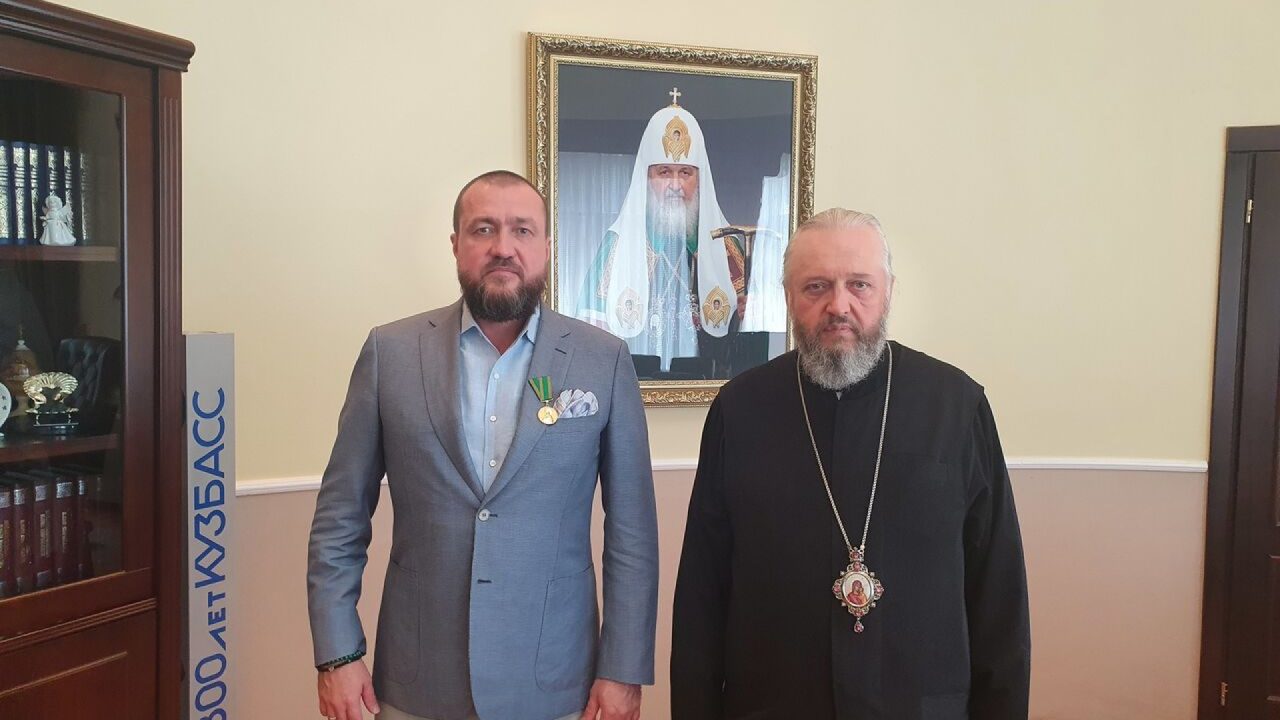 Денис Рыбаков на награждении медалью ордена преподобного Серия Радонежского Денис Рыбаков на награждении медалью ордена преподобного Серия Радонежского