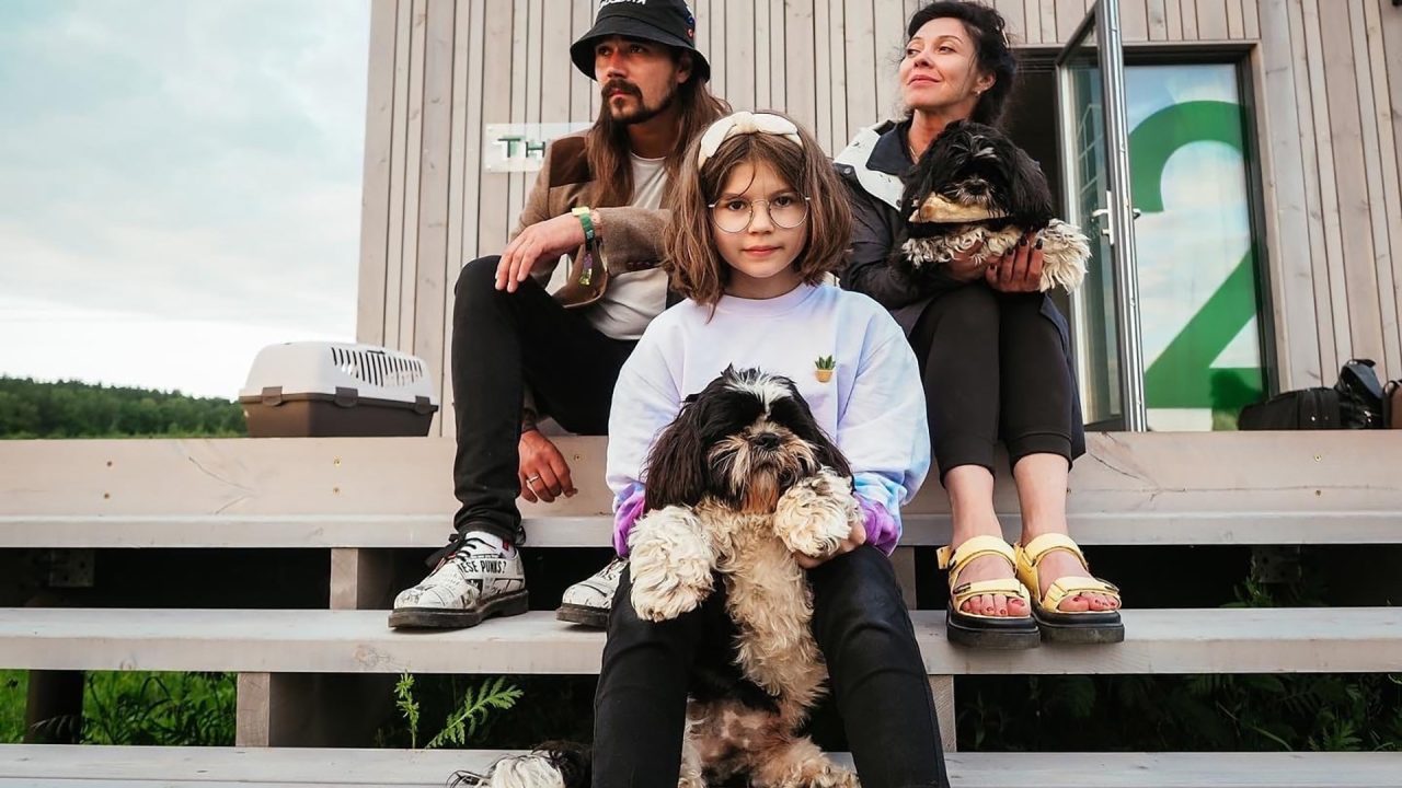 Юрий Музыченко с женой Анной и дочкой Лизой Юрий Музыченко с женой Анной и дочкой Лизой