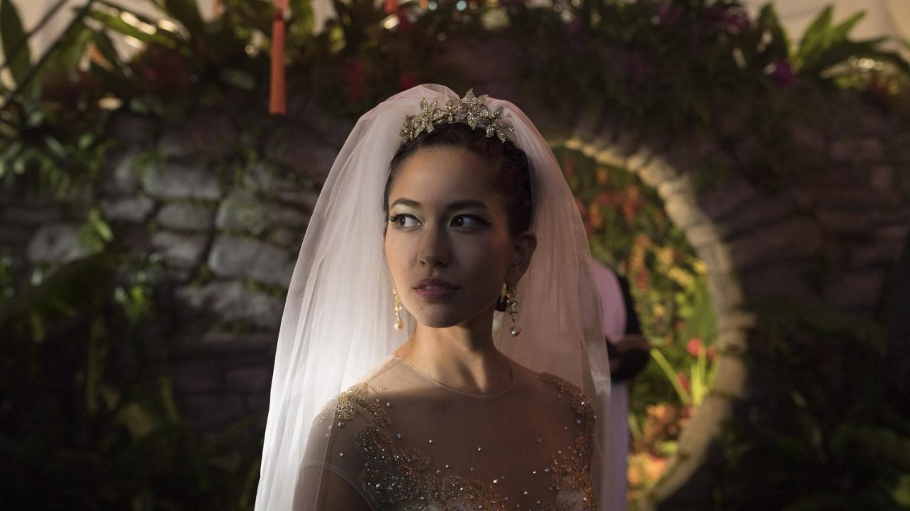 Соноя Мидзуно в фильме «Безумно богатые азиаты» Соноя Мидзуно в фильме «Безумно богатые азиаты»