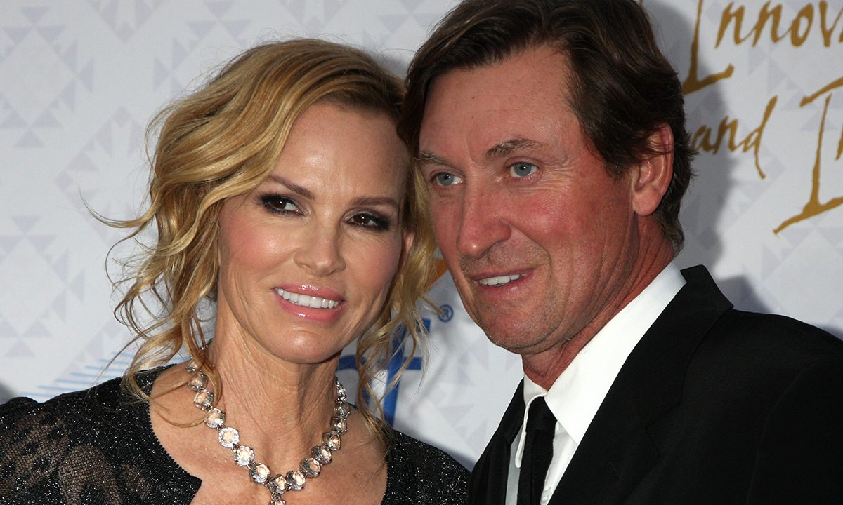 Уэйн Гретцки с женой Джанет Джонс Уэйн Гретцки с женой Джанет Джонс