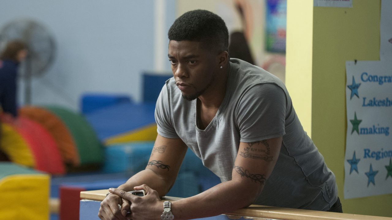 Чедвик Боузман в фильме «День драфта» Чедвик Боузман в фильме «День драфта»