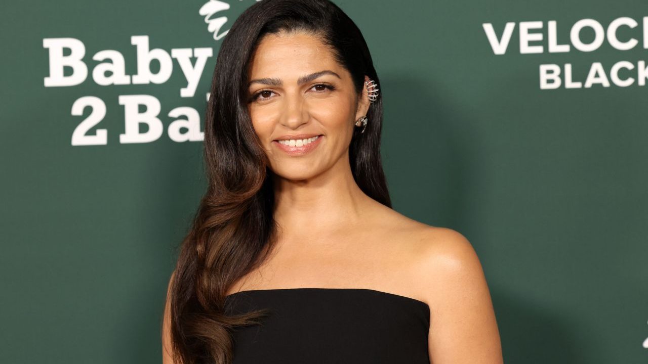 Камила Алвес Камила Алвес