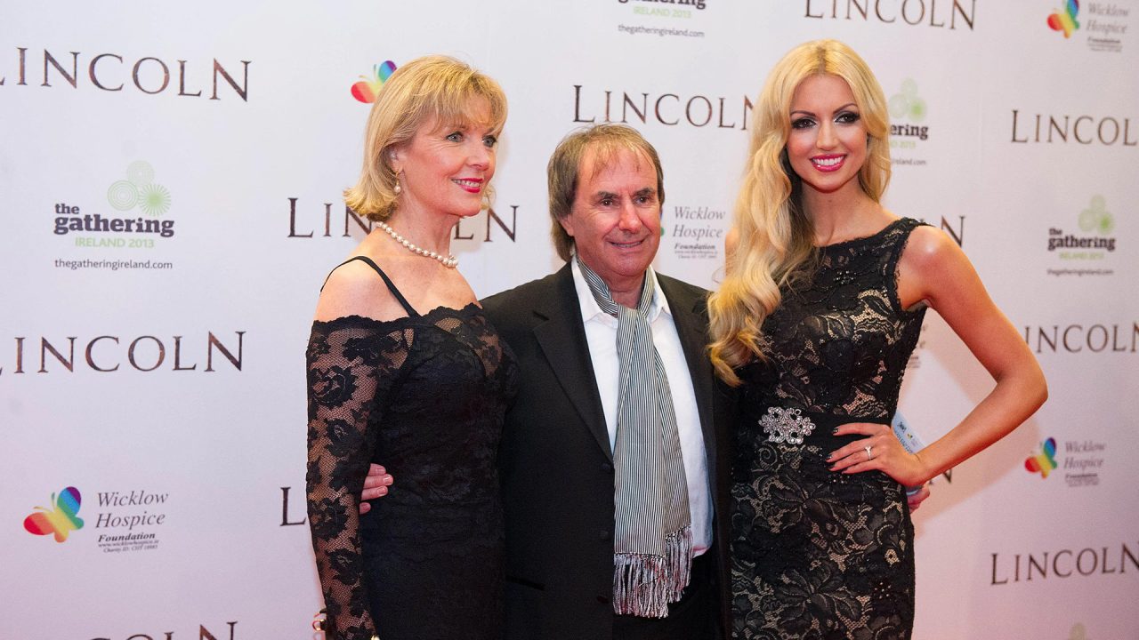 Крис де Бург с женой и дочерью Розанной Крис де Бург с женой и дочерью Розанной