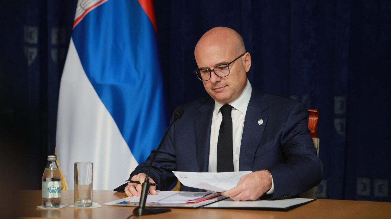 Милош Вучевич Милош Вучевич